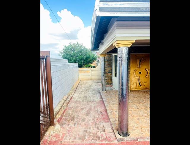3 BEDROOM HOUSE FOR SALE IN MOHLAKENG